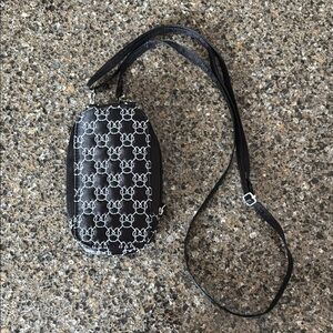 Minnie Mouse Patterned Crossbody Small Phone Case Bag Like New